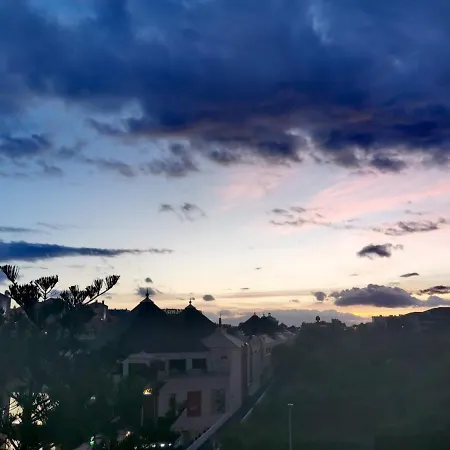 Dream View, Cristianos アロナ