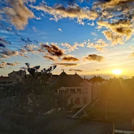 Dream View, Cristianos アパート