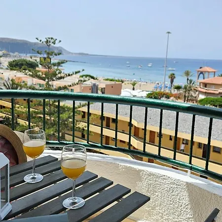 Dream View, Cristianos *