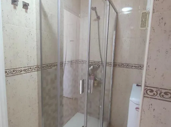 Dream View, Cristianos