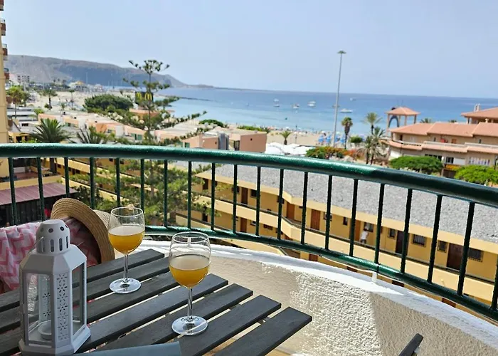 Dream View, Cristianos *