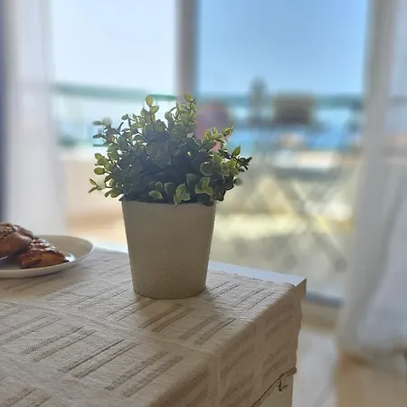 Dream View, Cristianos * ארונה